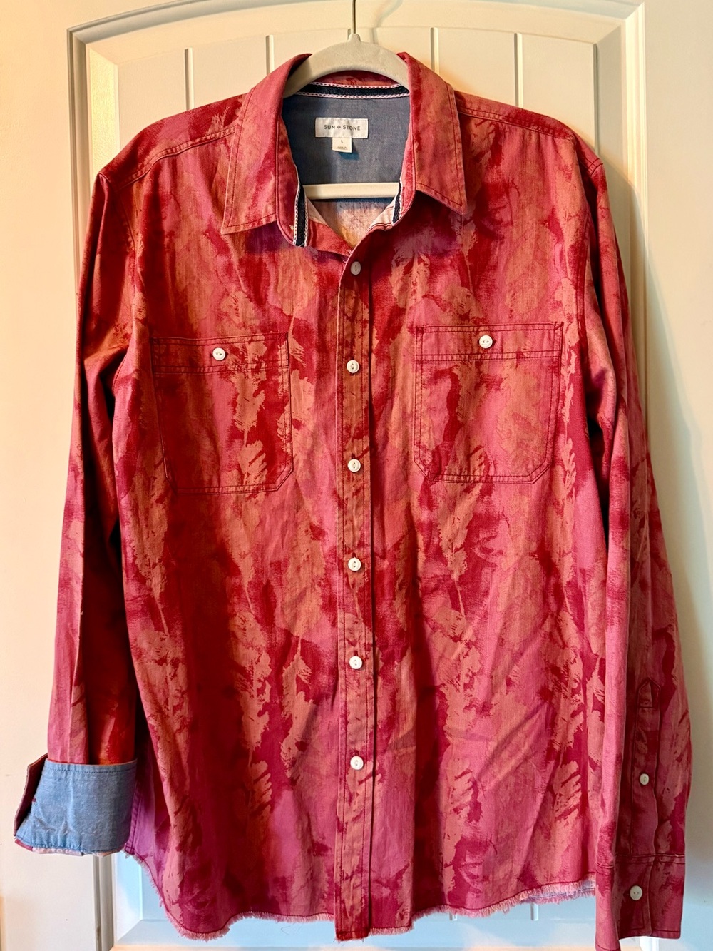 Sun + Stone Men's 'Katrina' Feather-Graphic Woven Button Front